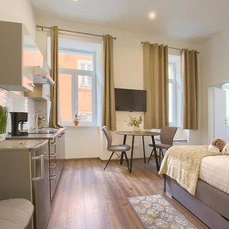 Pasko Properties Rental Пула Экстерьер фото