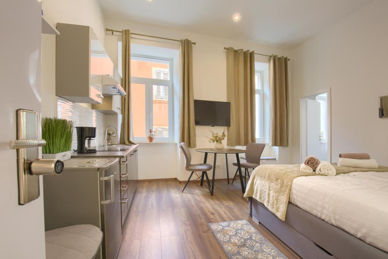 Pasko Properties Rental Пула Экстерьер фото