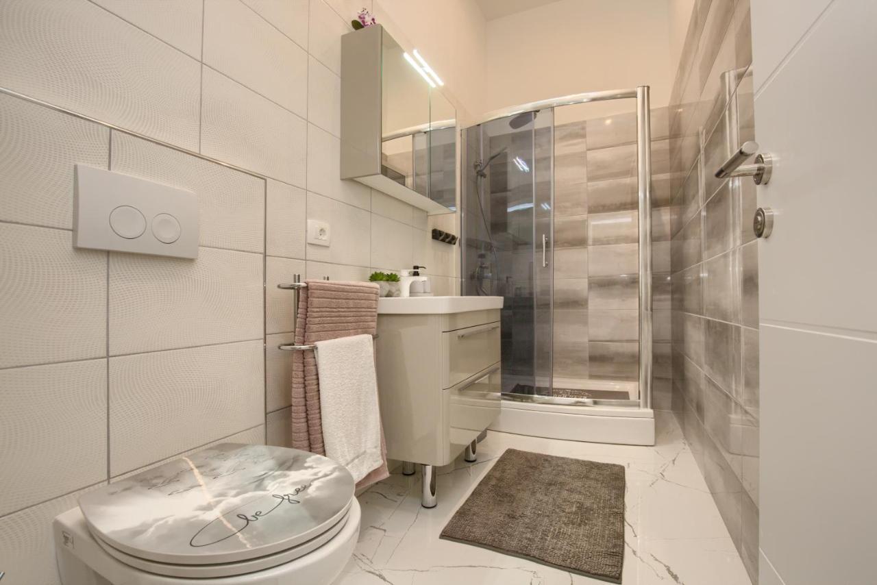 Pasko Properties Rental Пула Экстерьер фото