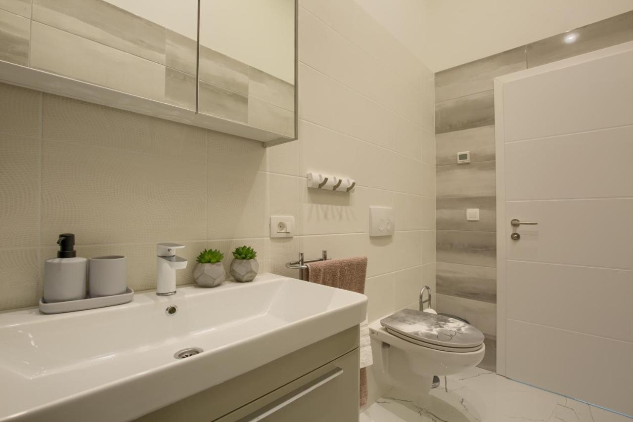 Pasko Properties Rental Пула Экстерьер фото